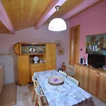 Cozy 2-bed Apartment, Petrella Petrella Guidi