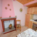 Appartamento Cozy 2-bed Apartment, Petrella
