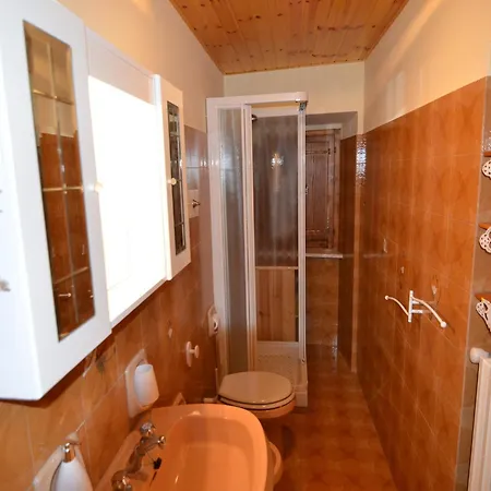 Cozy 2-bed Apartment, Petrella Apartmán *