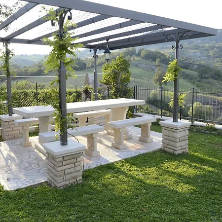 Cozy 2-bed Apartment, Petrella Apartmán Petrella Guidi