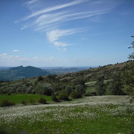 Cozy 2-bed Apartment, Petrella