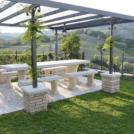 Cozy 2-bed Apartment, Petrella * Petrella Guidi