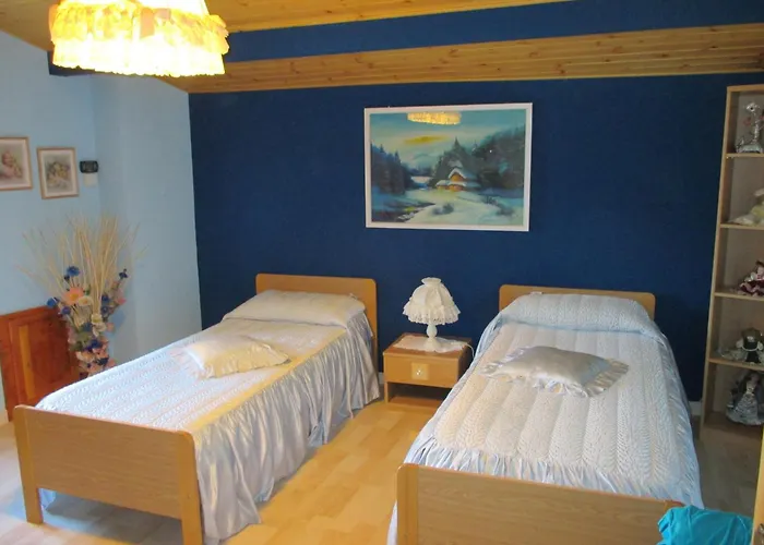 Daire Cozy 2-bed Apartment, Petrella *