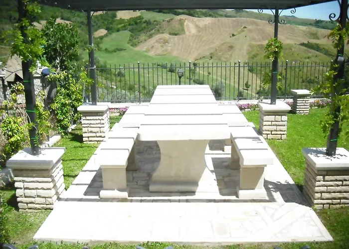 Cozy 2-bed Apartment, Petrella * Petrella Guidi