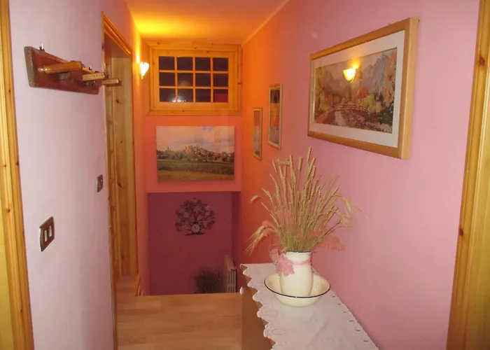Cozy 2-bed Apartment, Petrella Daire