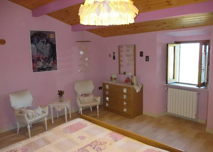 Cozy 2-bed Apartment, Petrella * Petrella Guidi