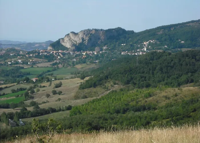 Cozy 2-bed Apartment, Petrella Daire *